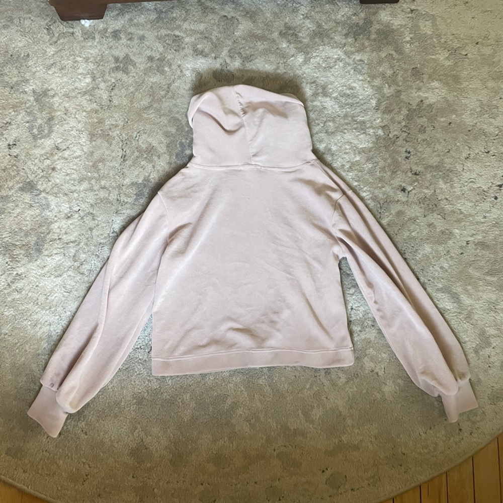Wallflower Turtle Neck, Medium, Long Sleeve, Pink.